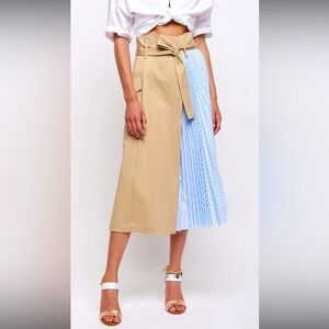 SF/Z/O

Two-Tone Tan and Blue Women's Skirt